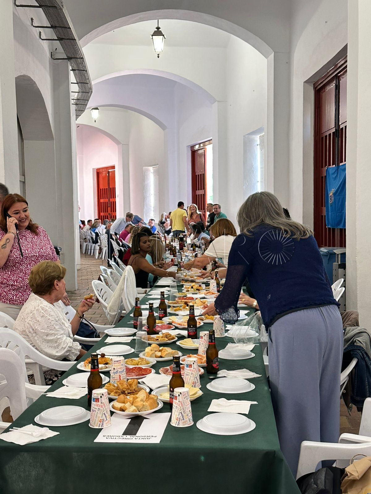 Los Veteranos de la Guardia Civil celebran el aniversario del Cuerpo en la plaza de toros