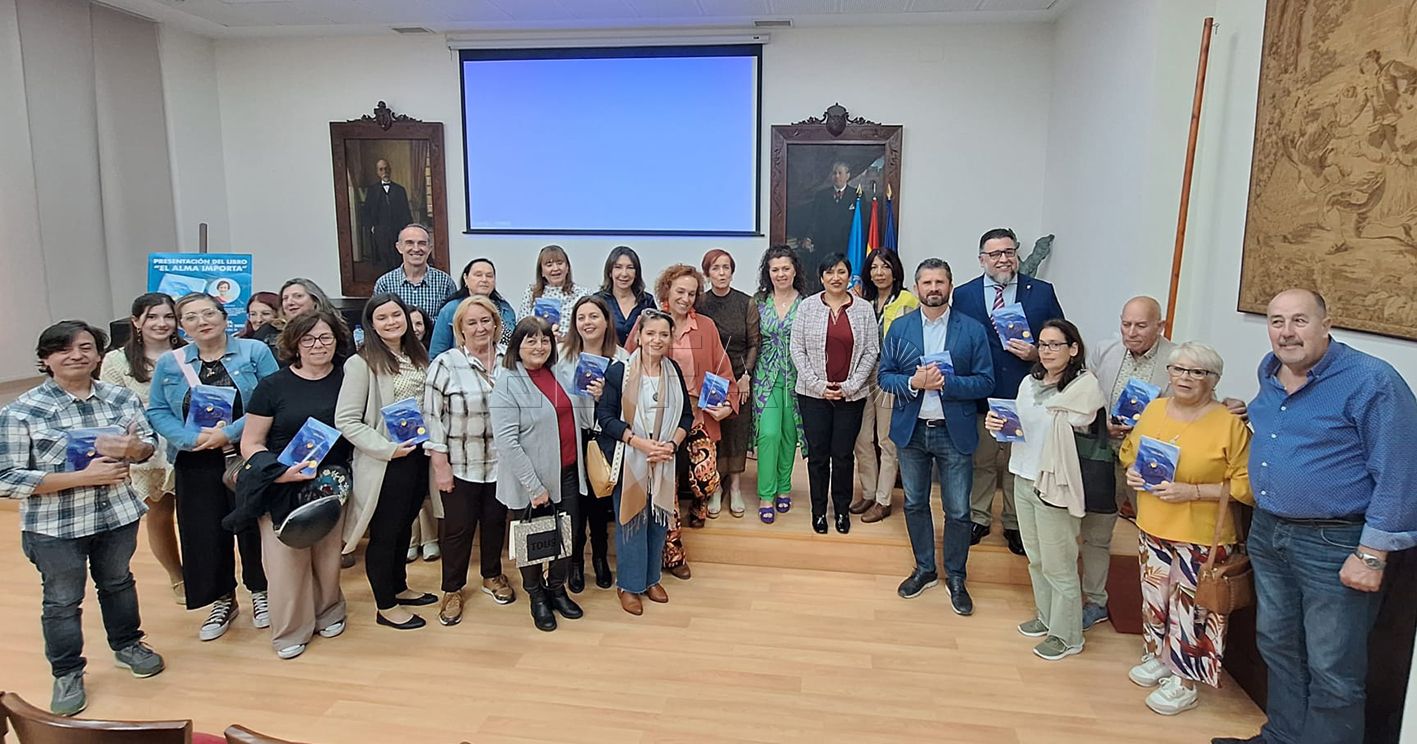 Edith Rivas presenta su libro 'El alma importa' en la Consejería de Cultura