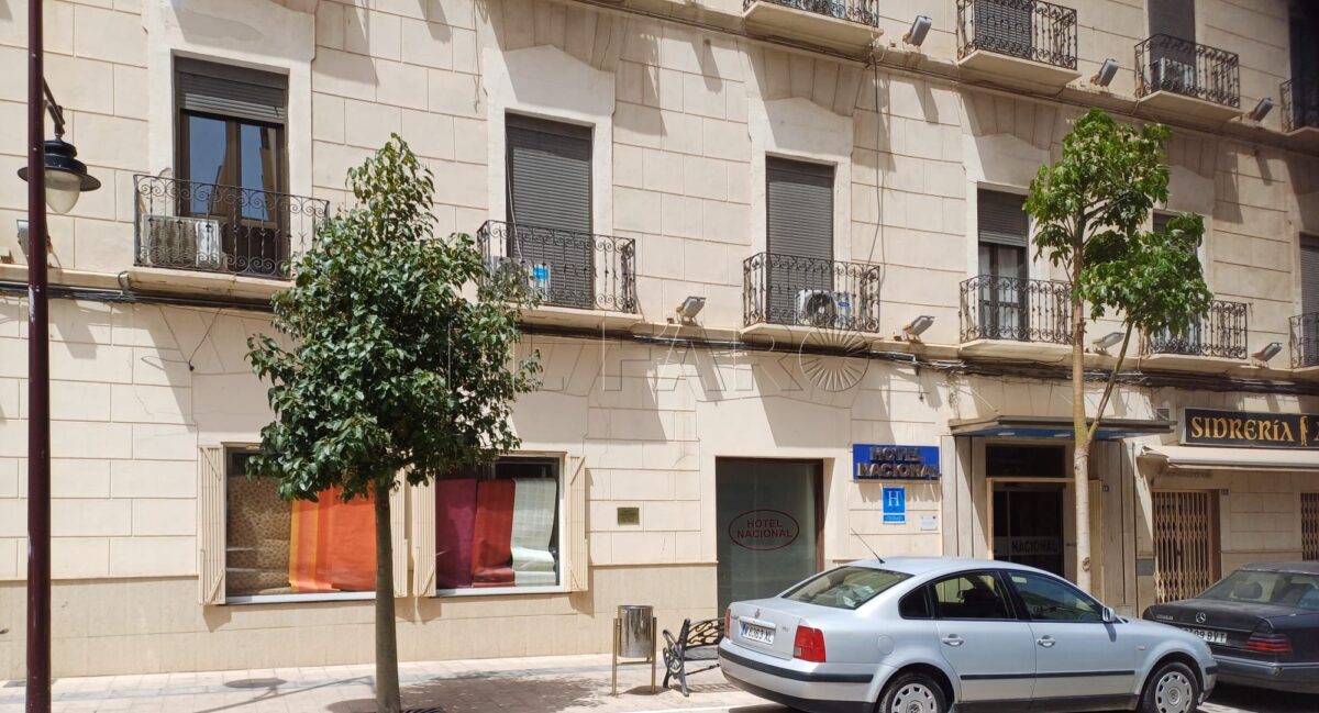 Los hoteles de Melilla aguardan con cautela la temporada estival