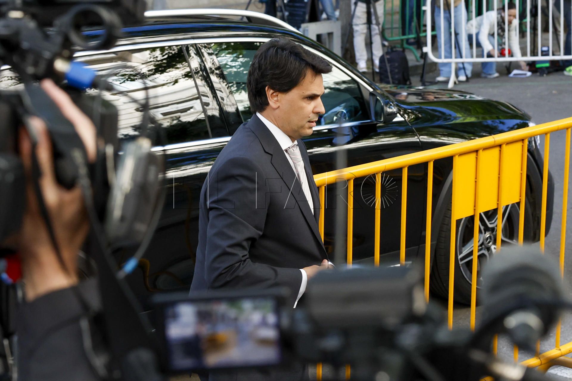 El novio de Ayuso se desvincula del correo clave por el que se investiga al fiscal general