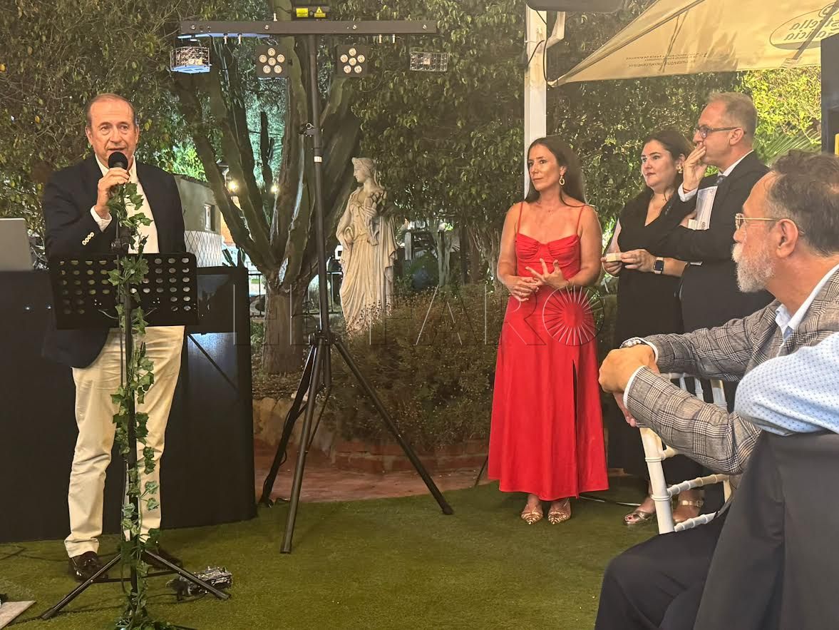 El Colegio de Médicos celebra una cena de hermandad para conmemorar a su patrona