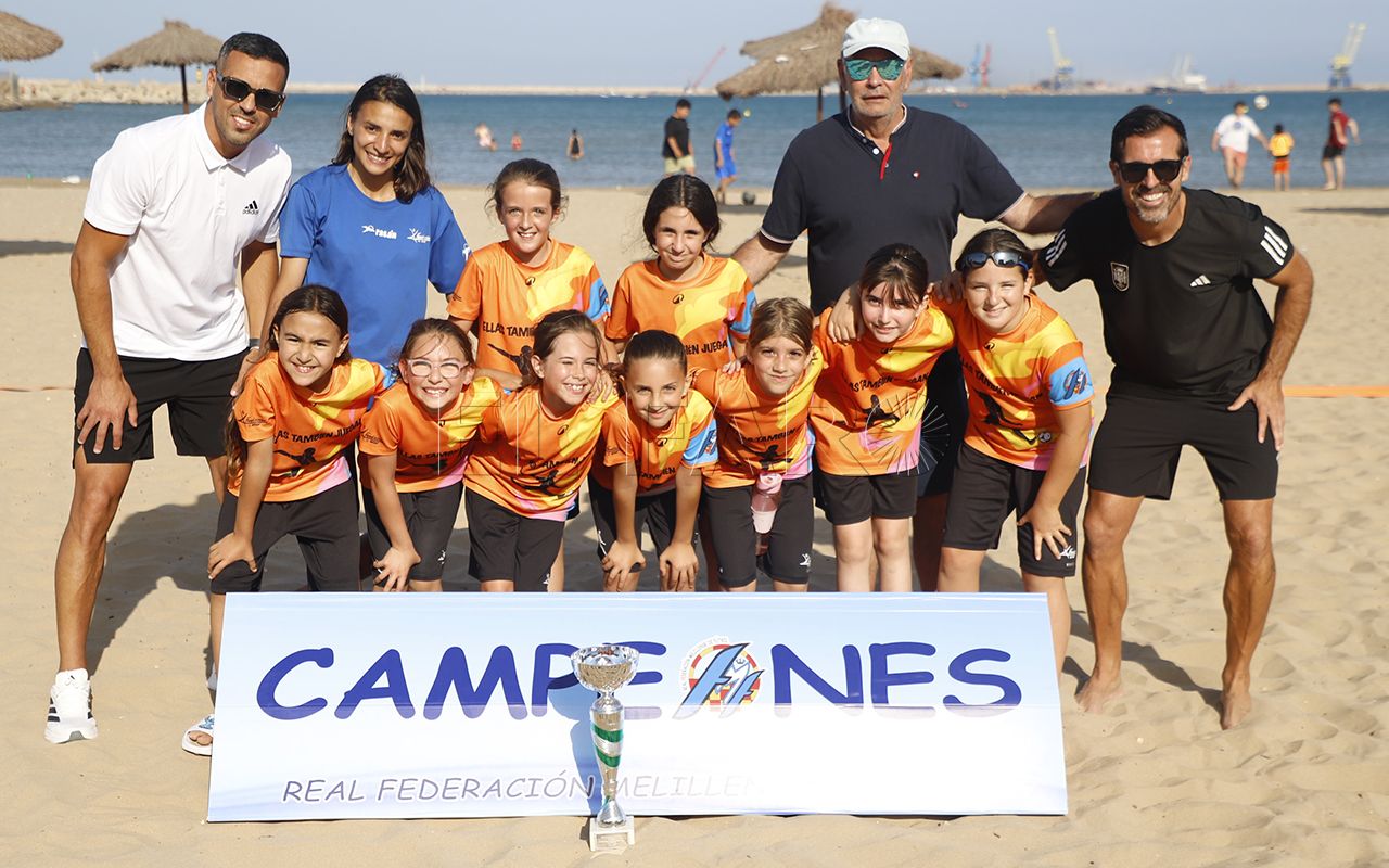 El Enrique Soler se alza con el primer título en fútbol playa