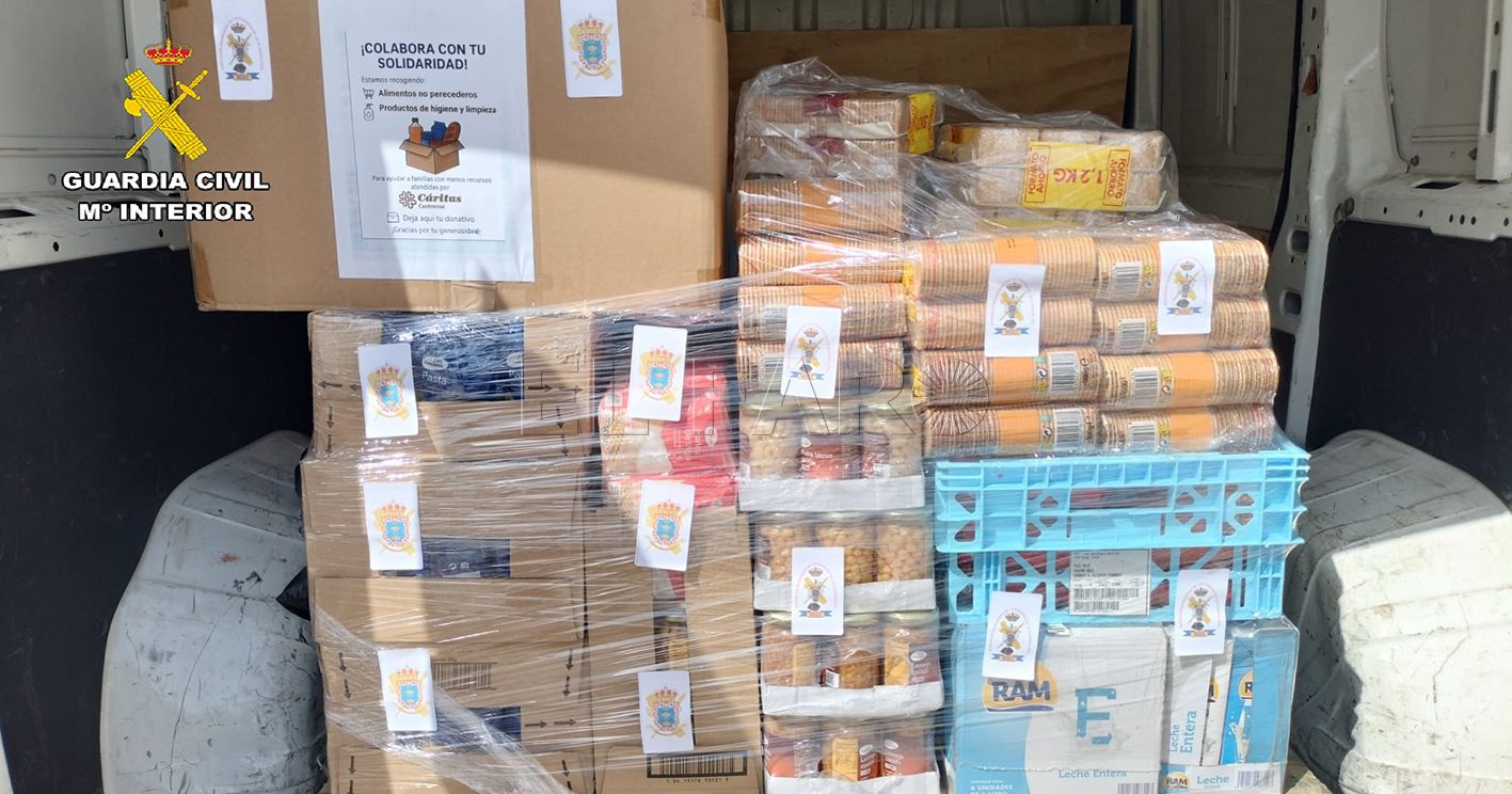La Guardia Civil participa en la campaña de recogida de alimentos de Cáritas Castrense