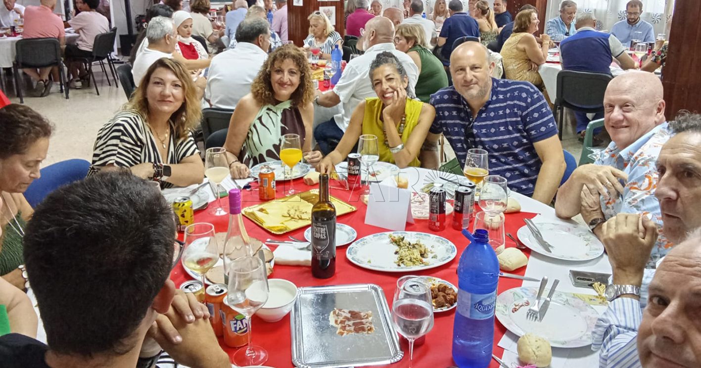 Unas 80 personas en la AV Estopiñán por el día del socio