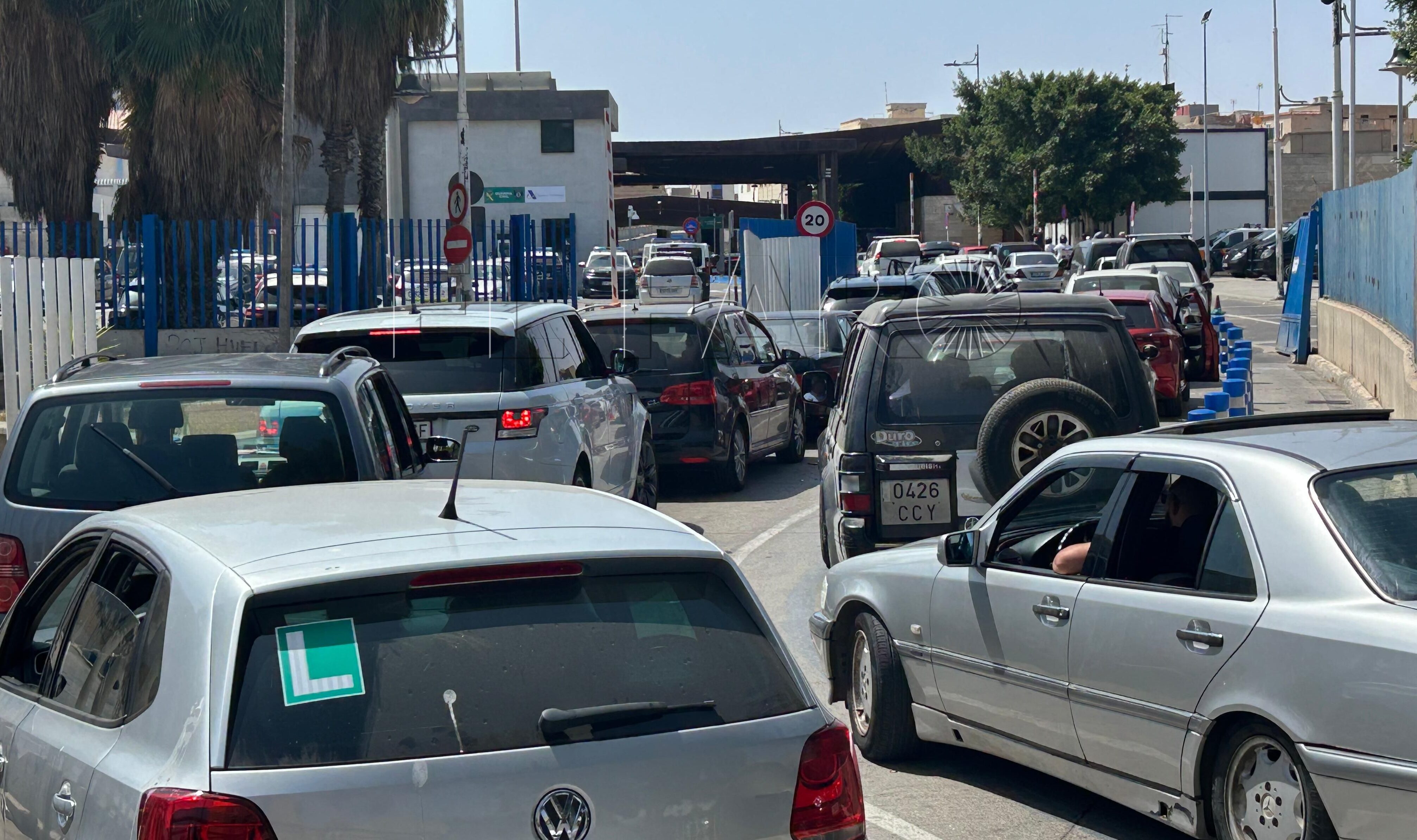 La frontera vuelve a colapsar por el Aid al-Adha