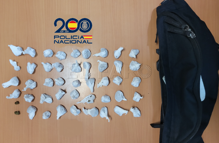 Riñonera y contenido