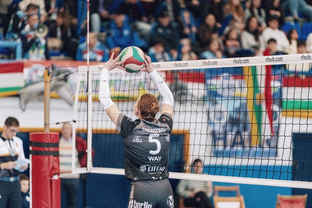 Yelyzaveta Lazurenko será la nueva colocadora del CV Melilla