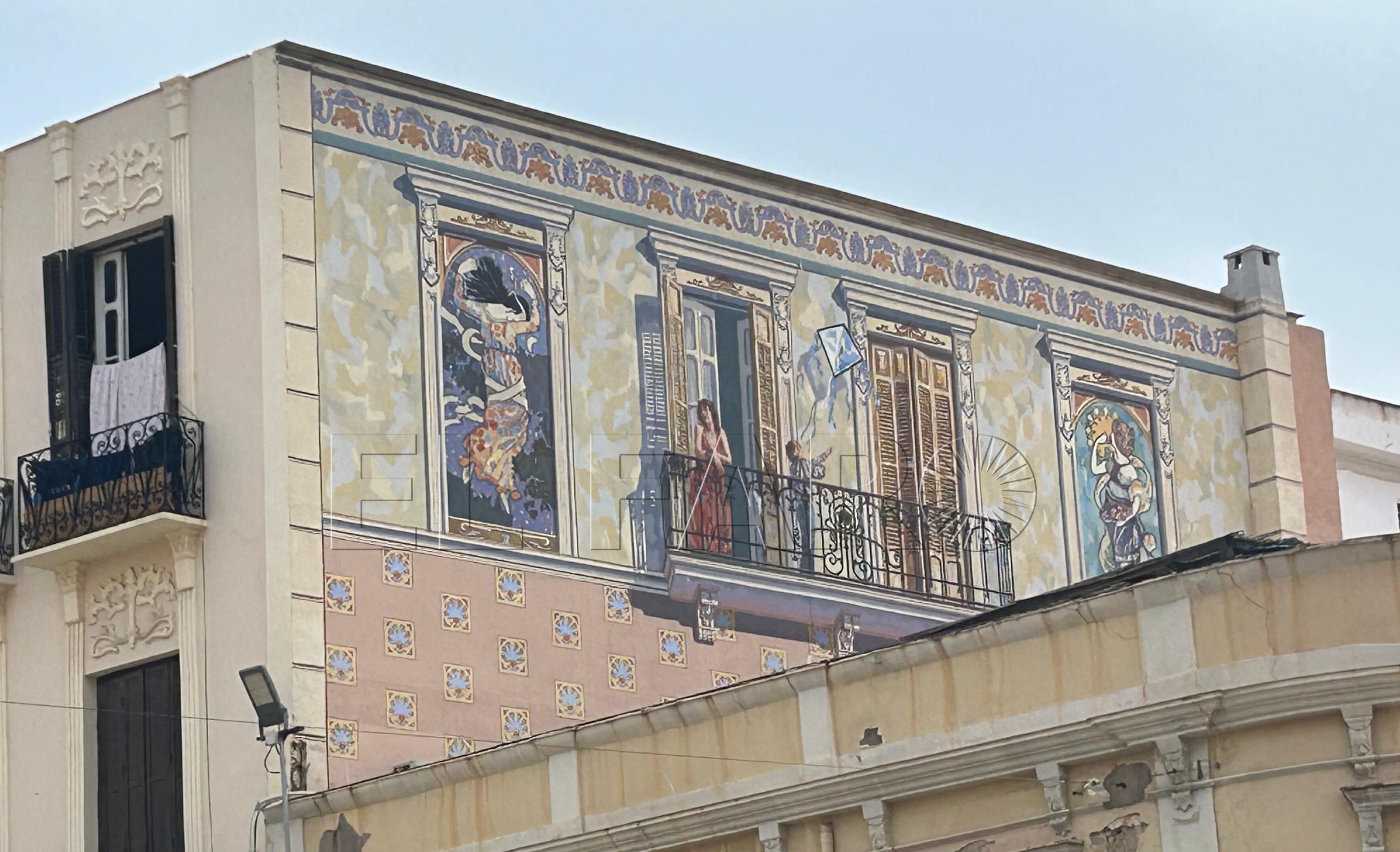 La familia que se quedó para siempre en una pared de Melilla