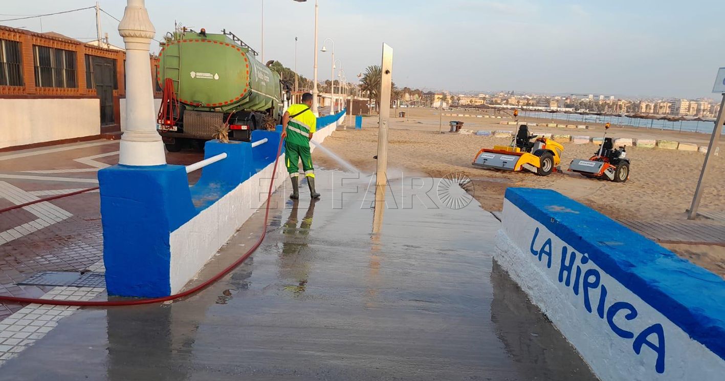La Ciudad recoge más de 3.000 kilos de basura en la playa después de San Juan