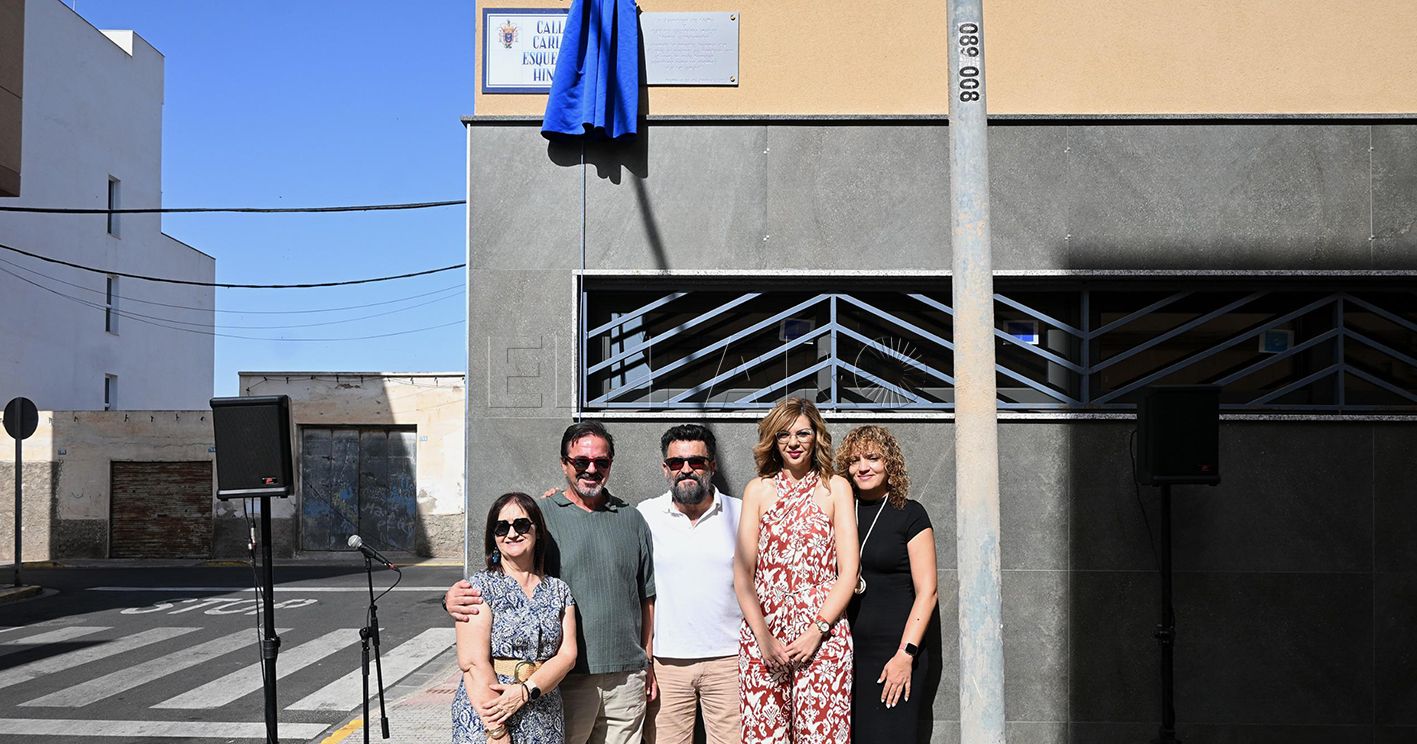 El PSOE celebra la inauguración de la calle Carlos Esquembri