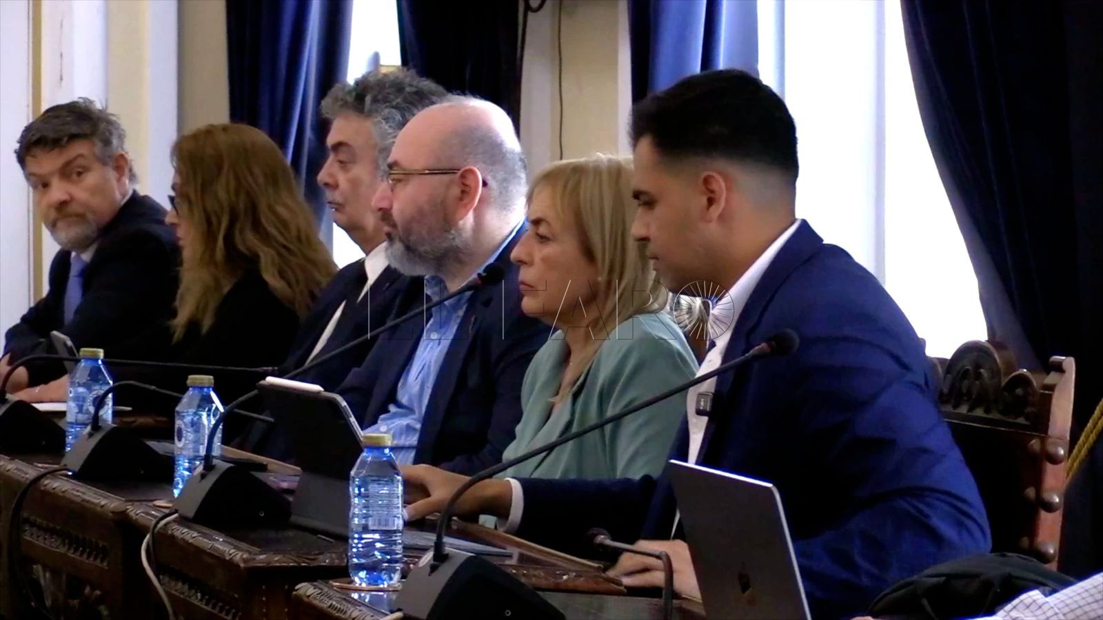 Robles a Marín: "Señor Marín, ni un ladrillo han puesto de lo que prometieron"