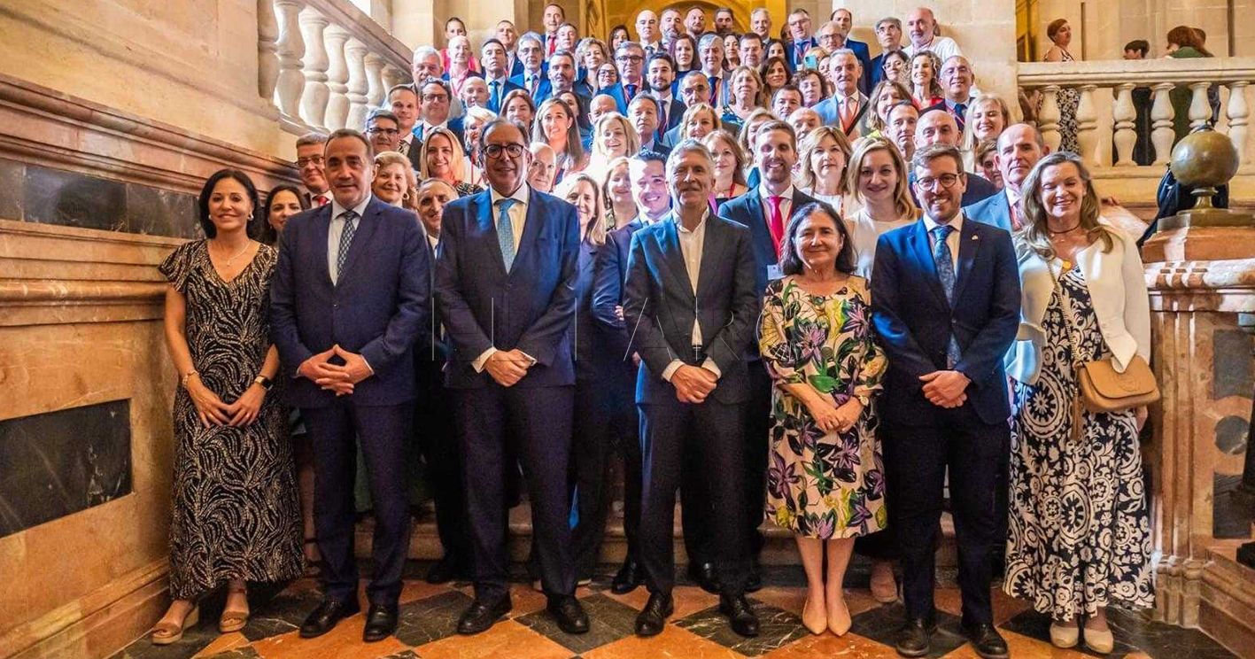 Marlaska destaca el trabajo del personal penitenciario para lograr una “institución moderna y eficaz"