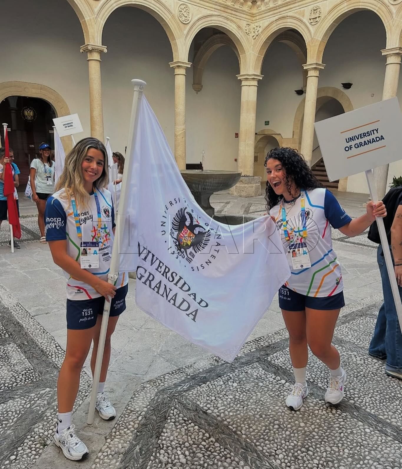 La receptora Cristina Cruzado renueva con el CV Melilla