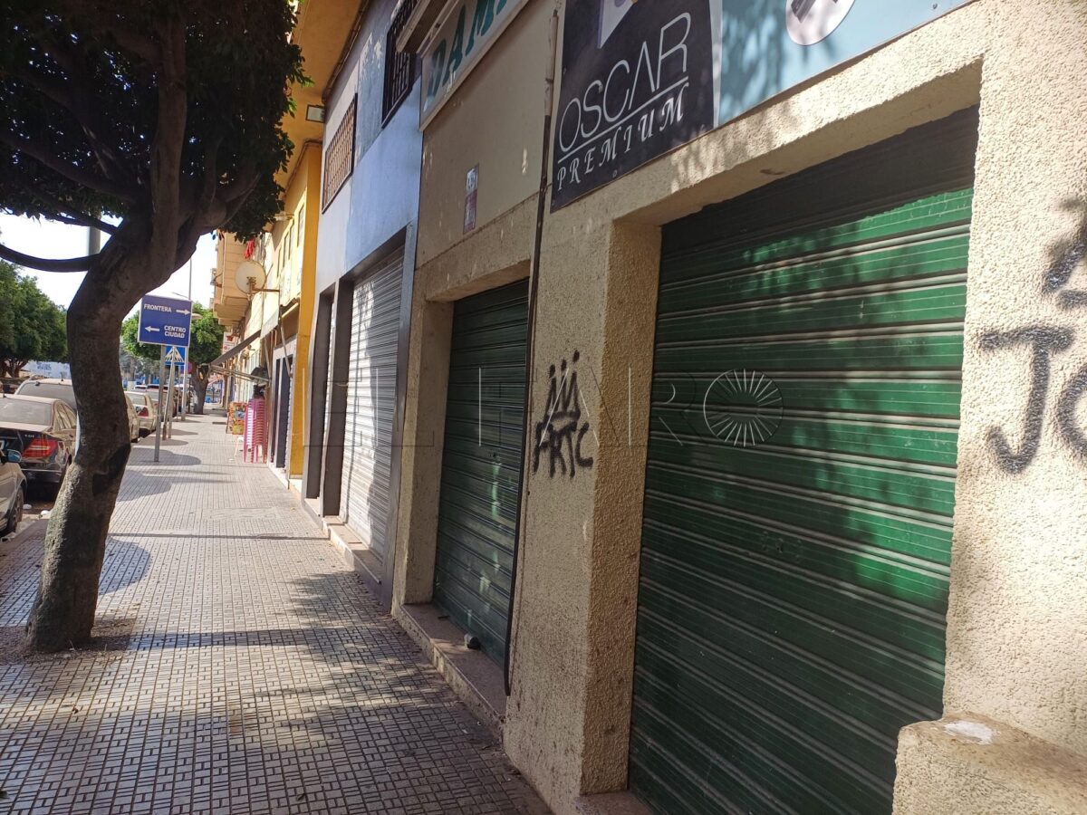 La caída en el número de viajeros de la OPE afecta a los comercios de la frontera