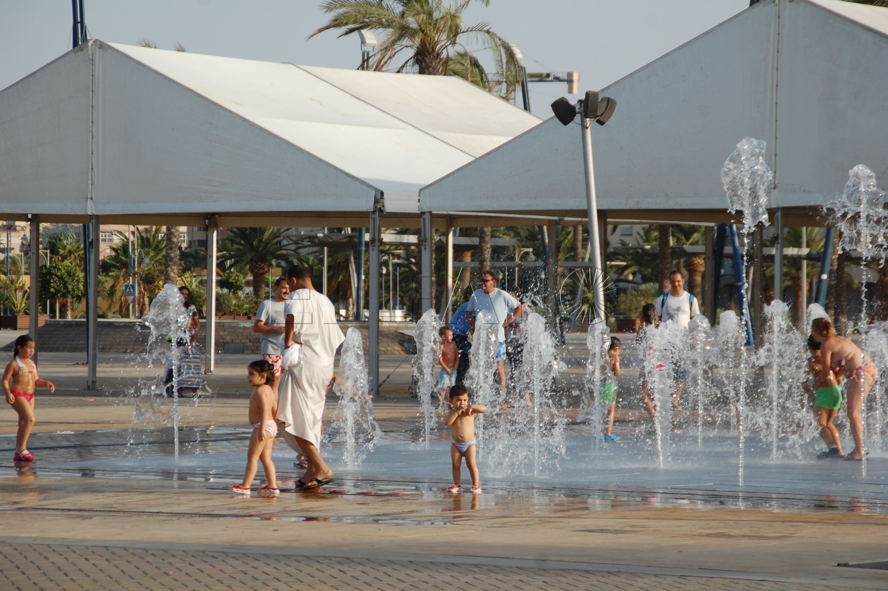 'Entanarse', el verbo que no está en el diccionario pero que encuentras en cada rincón de Melilla