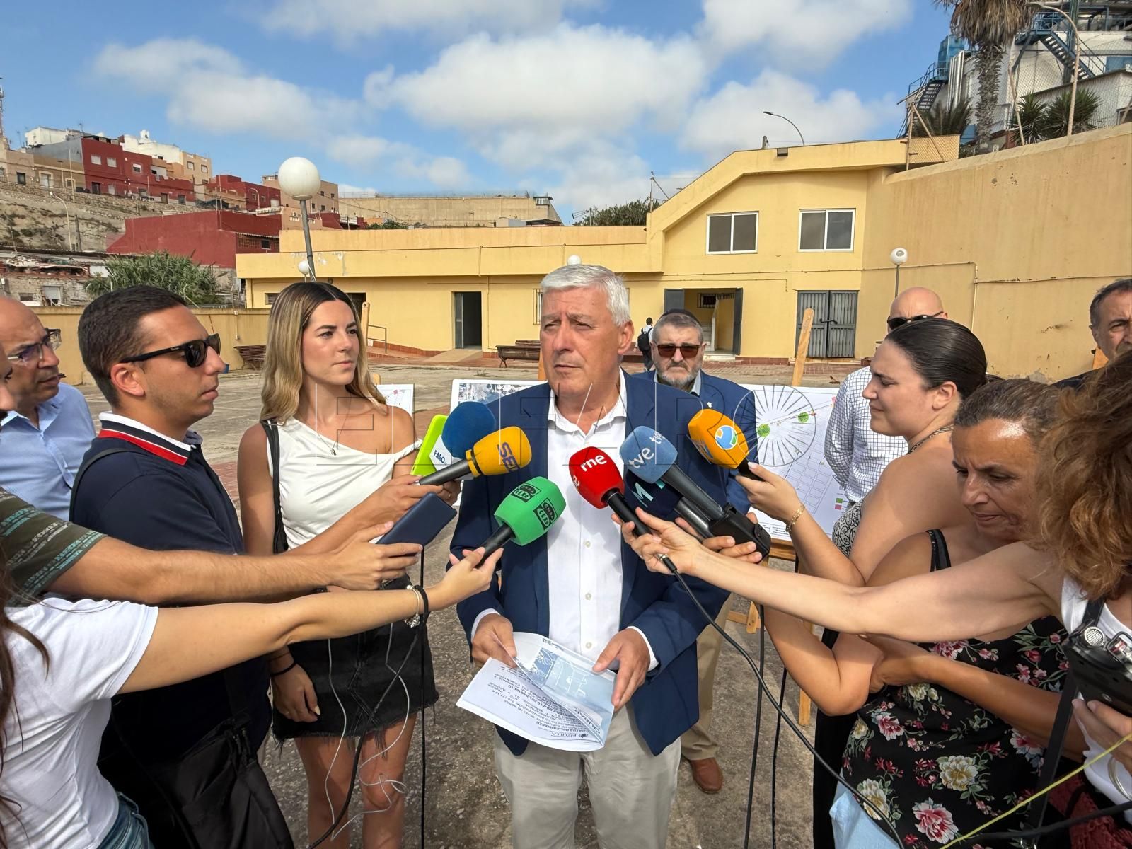 El consejero de Medio Ambiente defiende a su equipo ante las denuncias de Guelaya