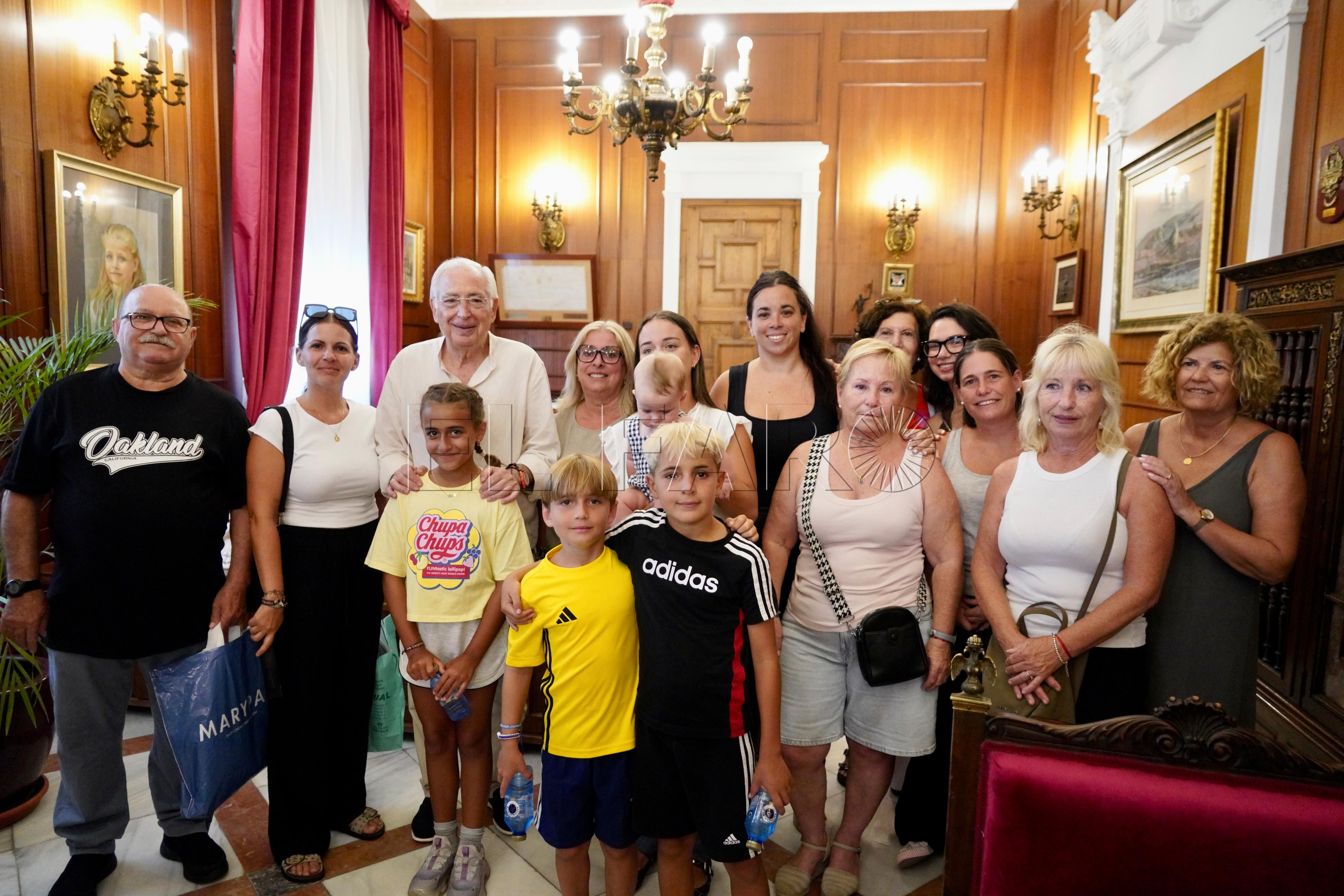 Los vecinos de 'Corea' presentan las actividades en honor a la Virgen del Carmen