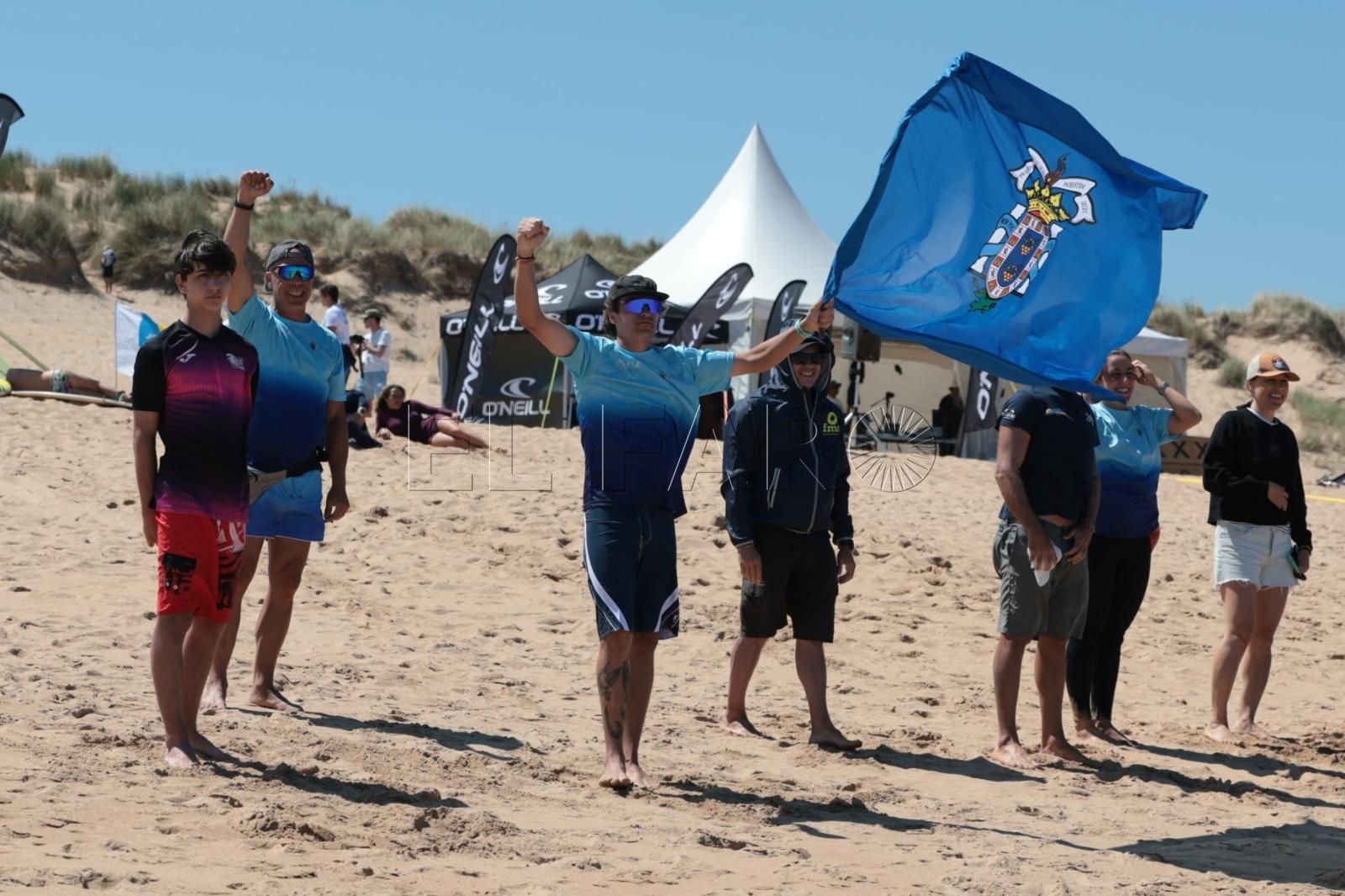 Laura Paricio hace historia para el surf melillense en el CECA y Castellanos luchará por medalla en kneeboard