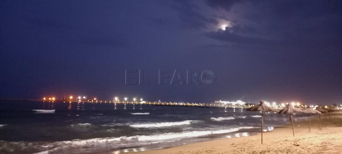 Medio Ambiente aplaude una temporada de playas "inclusivas, limpias y con sello de calidad"