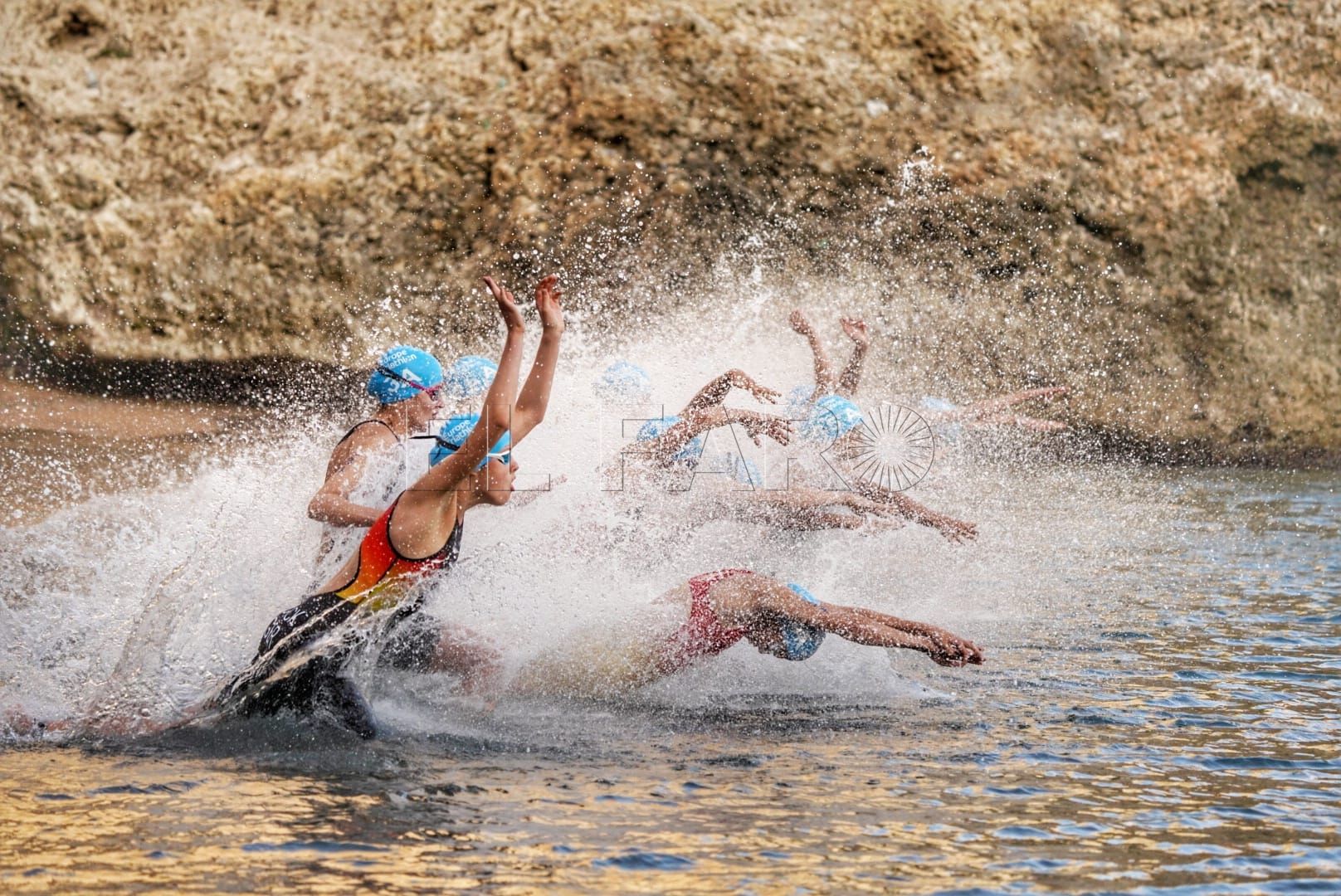 Italia en Élite y Francia en juniors, campeones en los relevos mixtos de triatlón