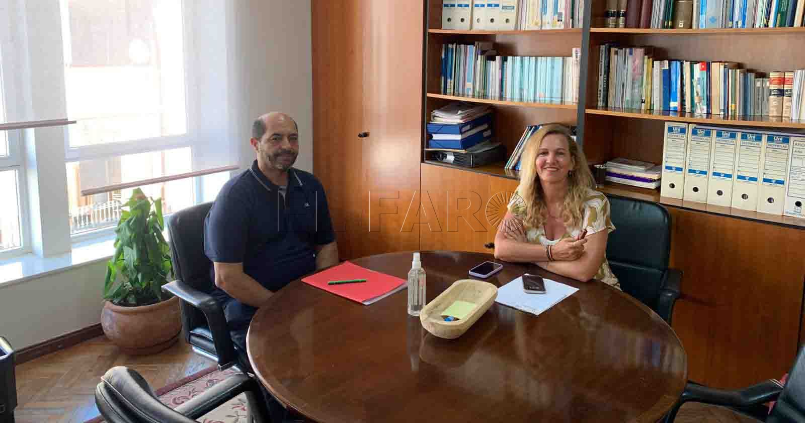 Amaruch Mohamedi junto a Fernández Treviño