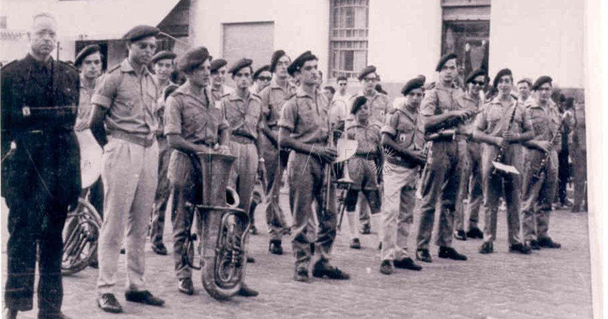 Recuerdo de una banda de música y su director