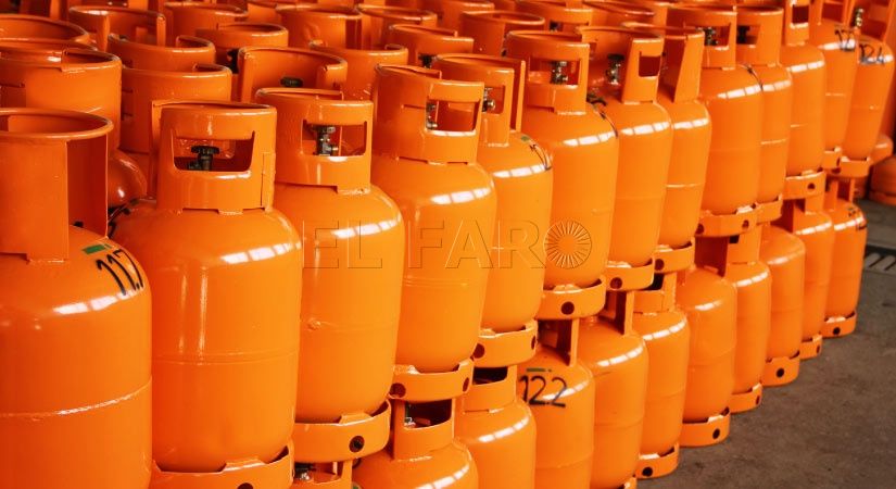 Varios vecinos de Melilla denuncian el fallo en el servicio de reparto del gas butano