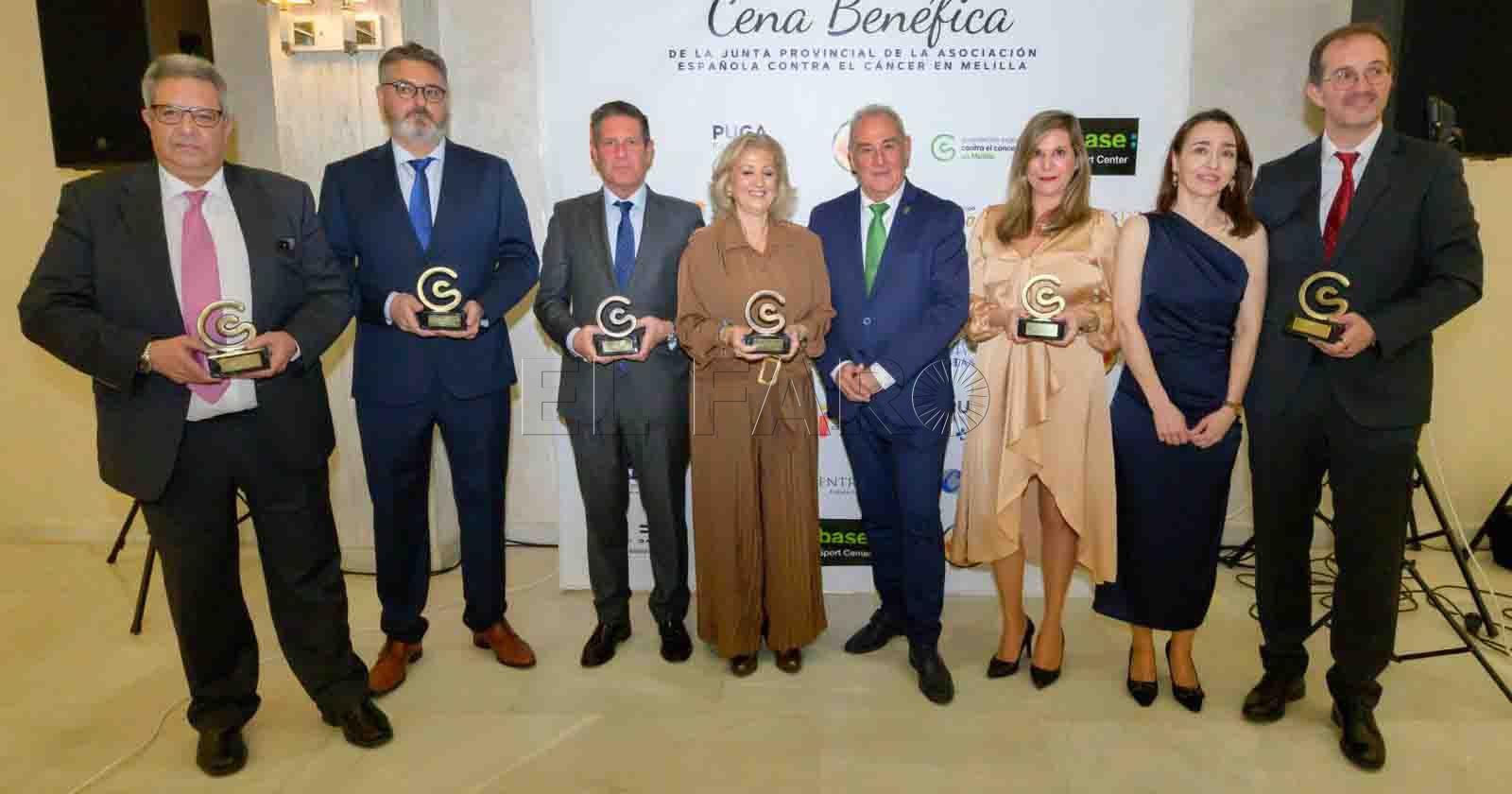 Premiados en la última cena benéfica de la AECC