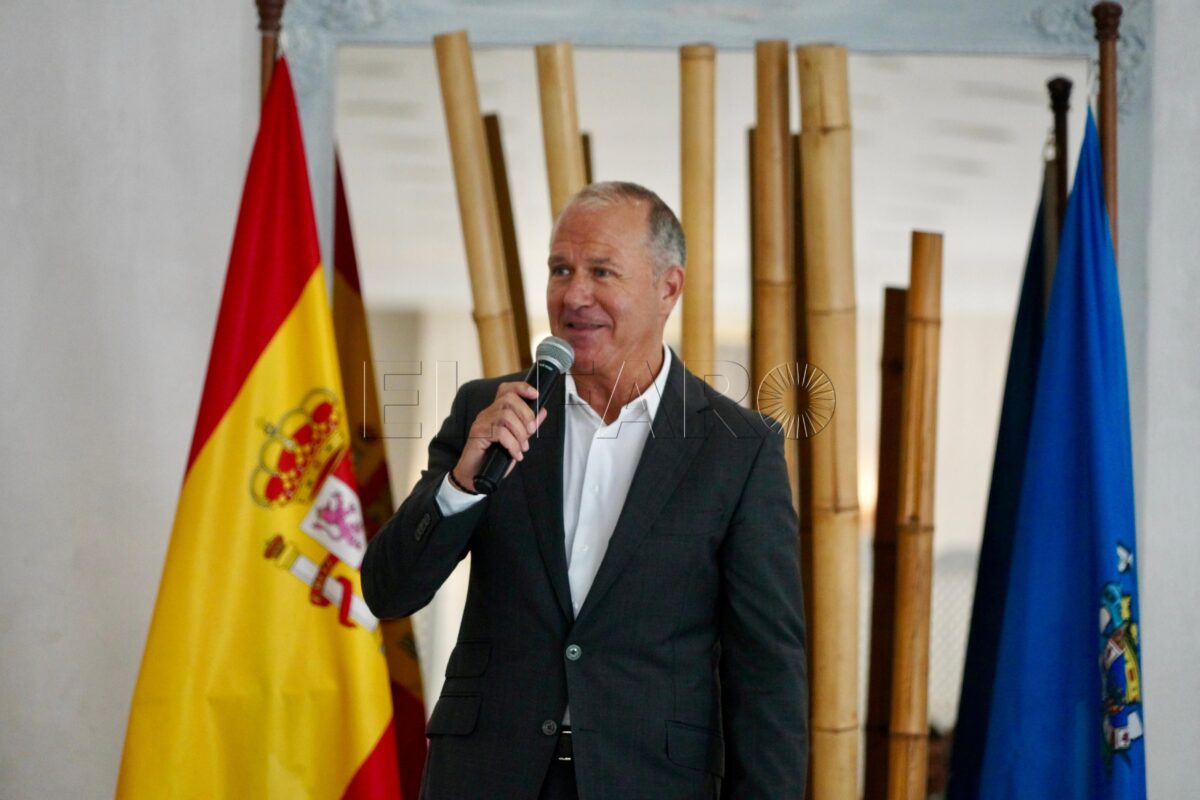 Marín acusa a la delegada de "maquillar" las cifras de creación de empleo