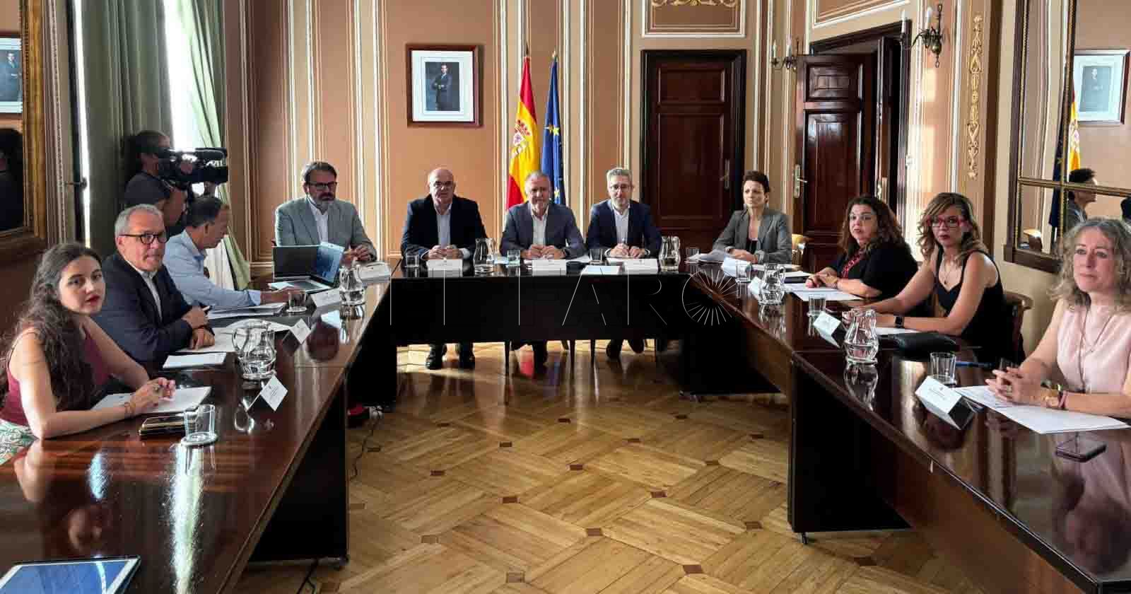 Reunión sobre menores migrantes