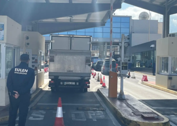 3.5 toneladas de gloria diplomática: cuando una furgoneta se convierte en "hito histórico" 