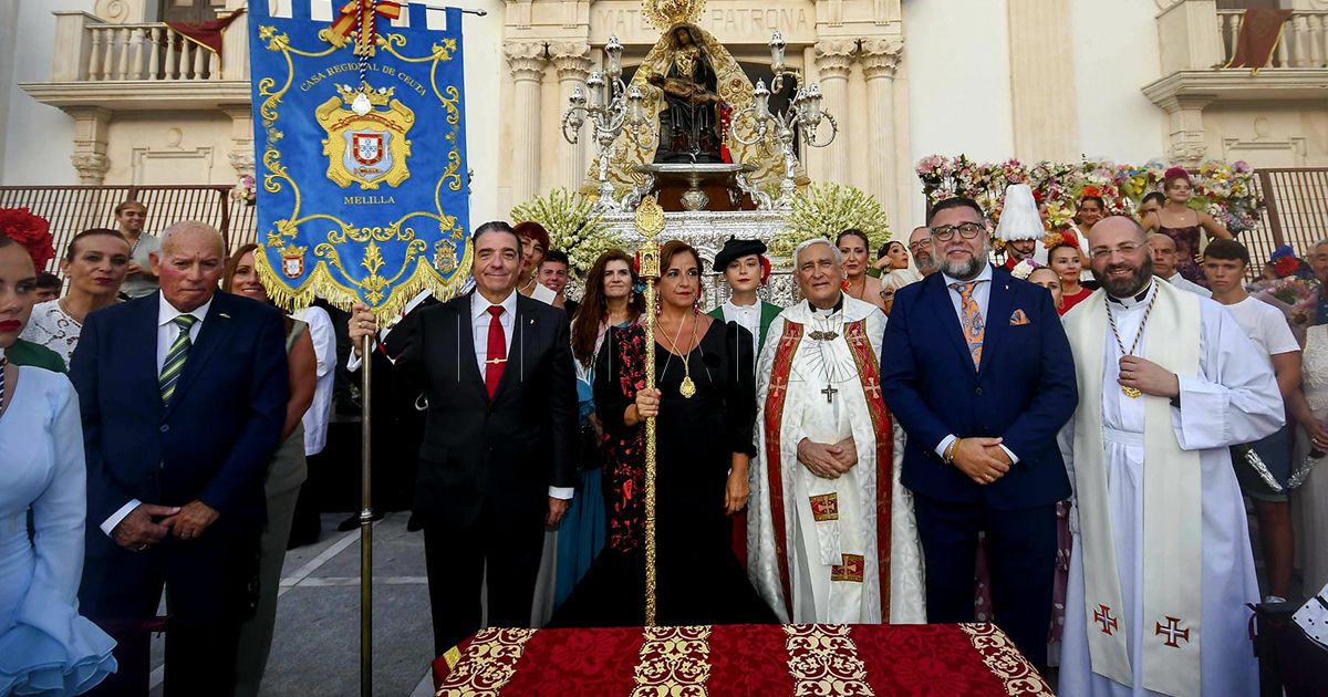 La Casa de Ceuta en Melilla recibe la medalla de la Cofradía de Santa María de África