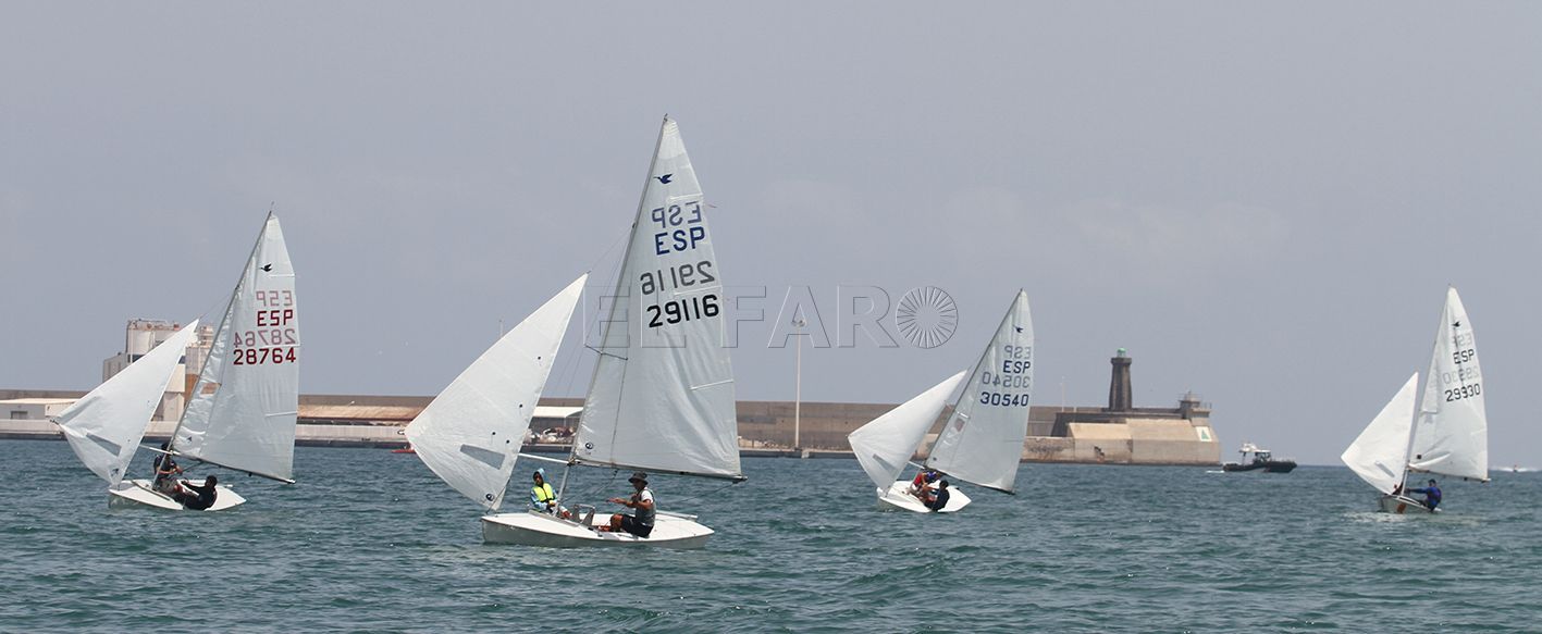 Miguel Dueñas y Juanmi Lucas pasan a liderar en solitario la clase snipe