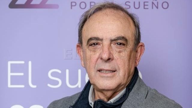 Adolfo Alcoba asume el decanato con una radiografía crítica del sistema psicológico en Melilla