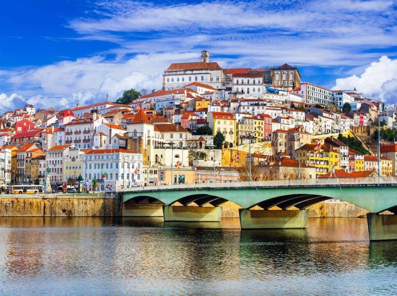 Coimbra, joya universitaria de Portugal