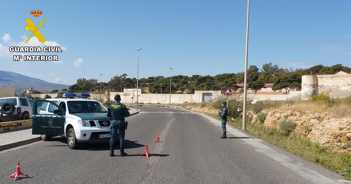 La Guardia Civil sorprende a dos personas conduciendo sin autorización administrativa