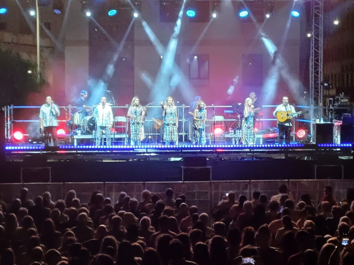 Una noche para celebrar la alegría de vivir con Siempre así