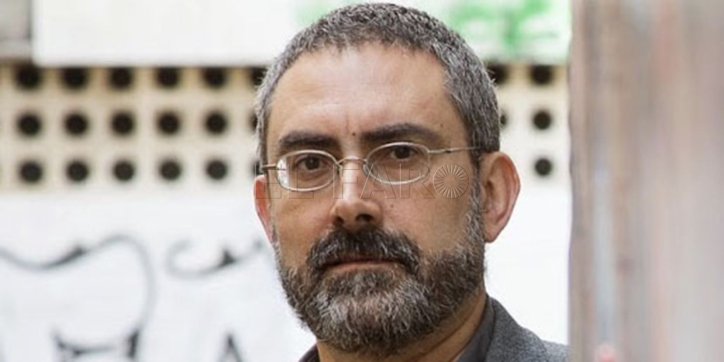 Fallece en Sevilla el escritor, poeta, traductor y librero melillense, Antonio Rivero Taravillo