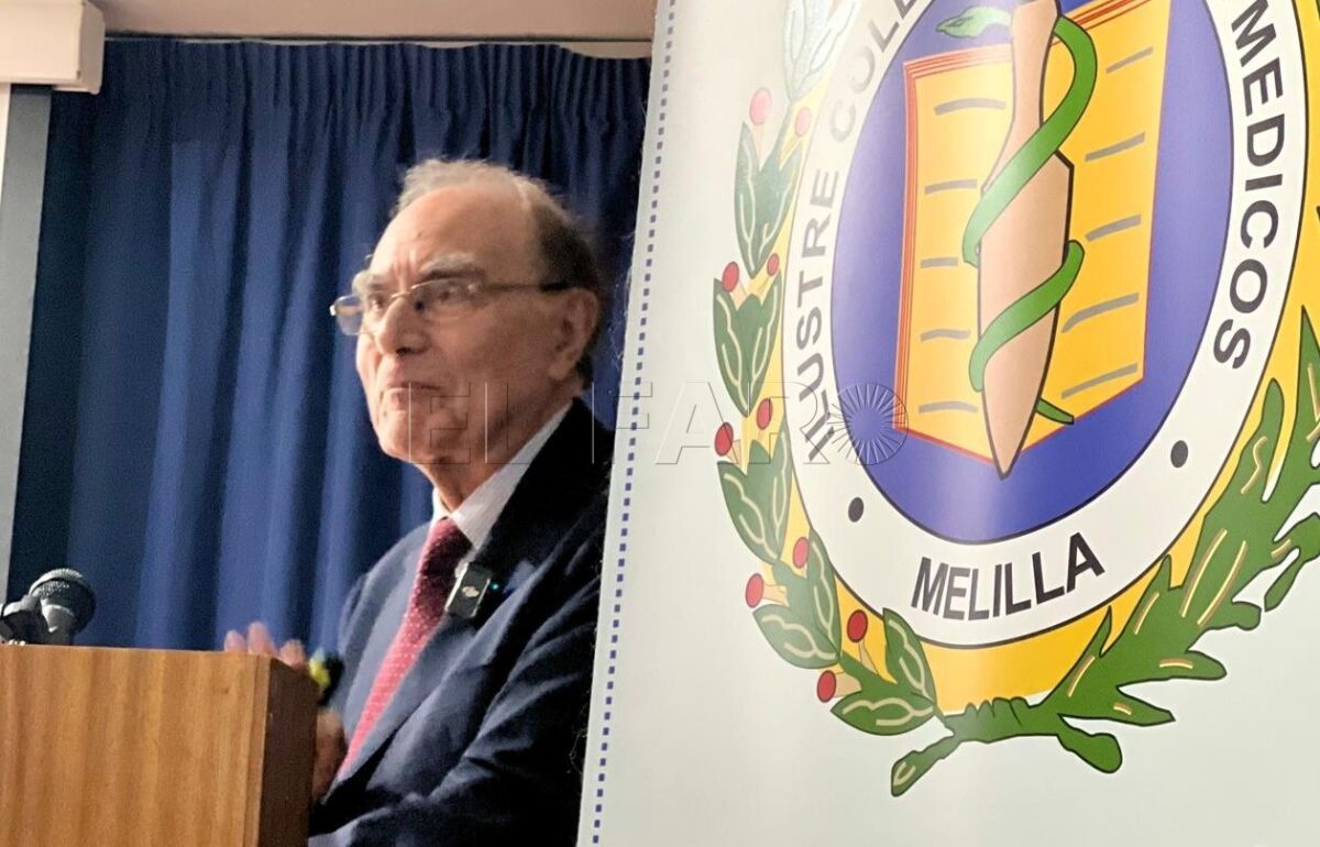 Antonio Campos: "Melilla es una ciudad con una tradición sanitaria pionera y de primera magnitud"