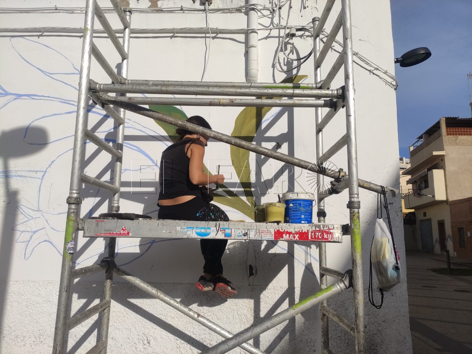 Chiara Abramo y Edoardo Dodici aportan su arte mural al barrio del Rastro