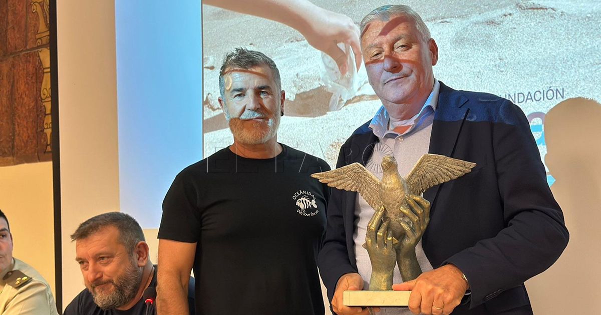La Ciudad, premiada por su apoyo a la limpieza de fondos marinos y playas