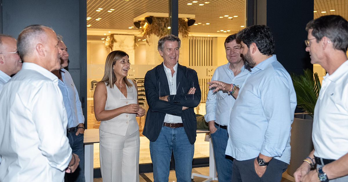 El PP, baluarte contra la corrupción que acecha a Pedro Sánchez