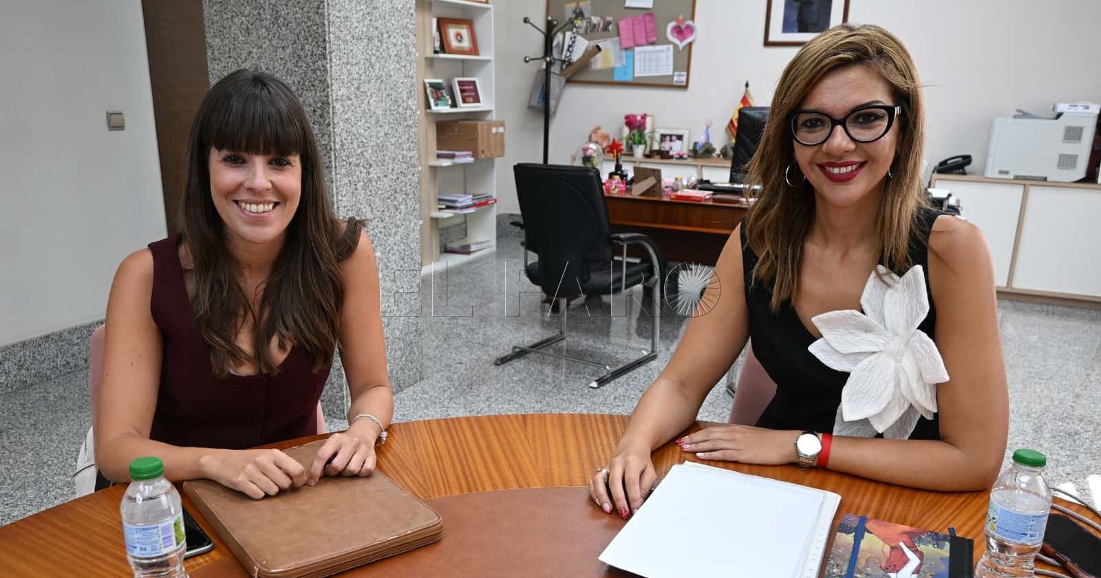Sabrina Moh junto a Natalia Mata