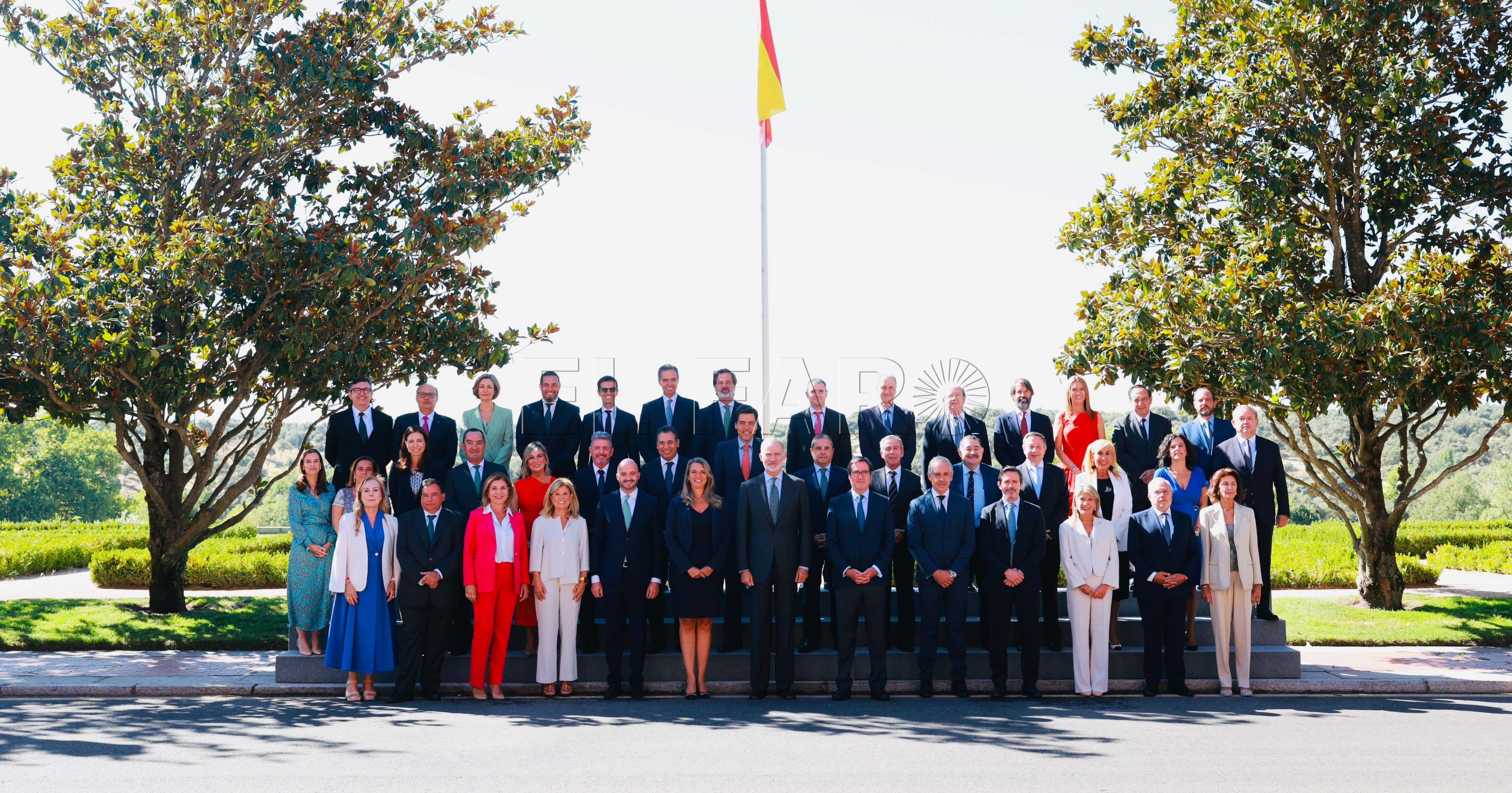 Foto de familia de la dirección de Cepyme con el Rey