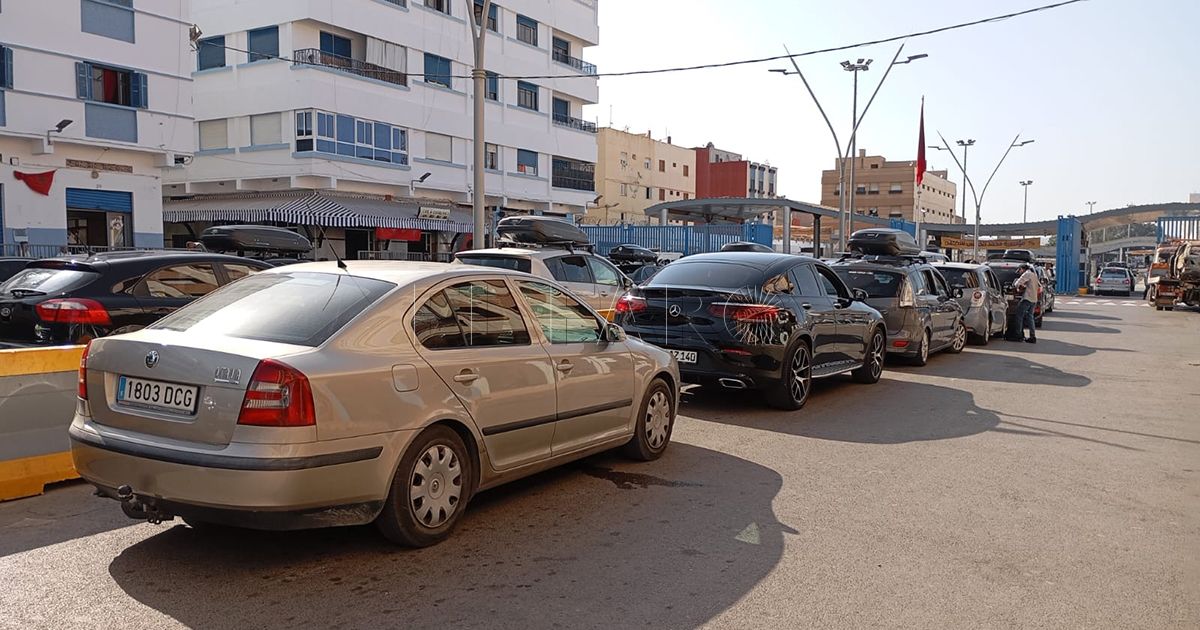 Un ex guardia civil, detenido en la frontera de Beni Enzar con 30 kilos de 'hachís'