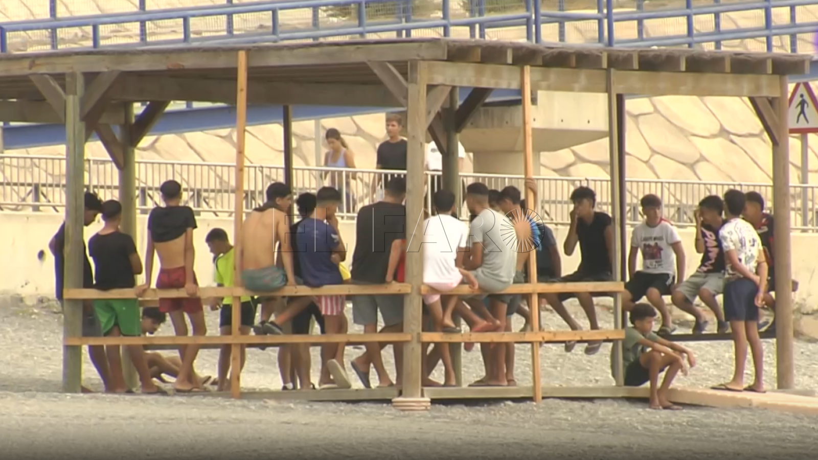 La Ciudad denuncia la falta de política migratoria estatal y exige un reparto justo de los menores migrantes