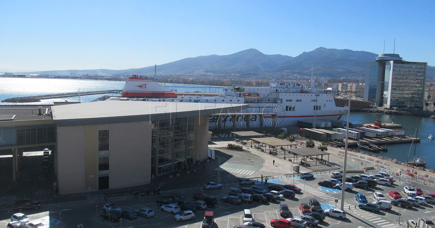 El Puerto de Melilla, el que más pierde en la OPE 2025, un tercio de viajeros y vehículos