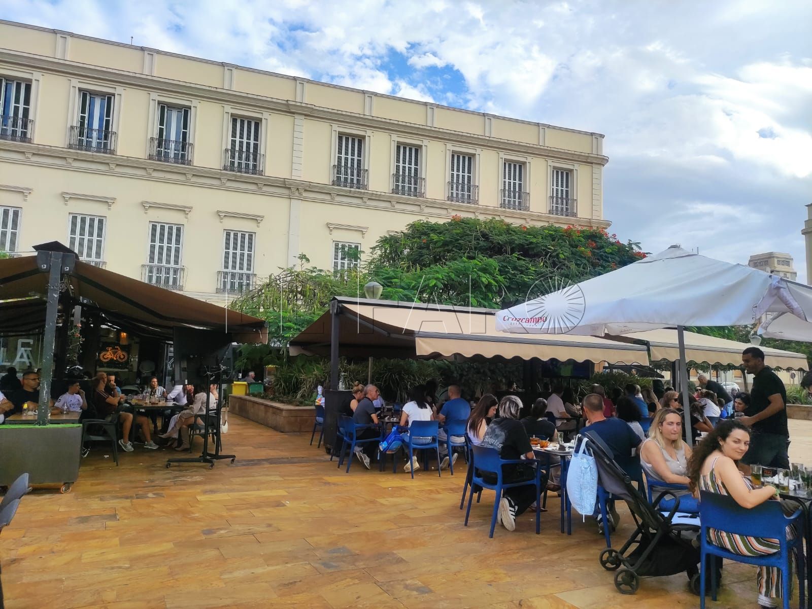 El Clásico se cuela en Melilla: ambiente familiar y emoción en torno al Madrid-Barça