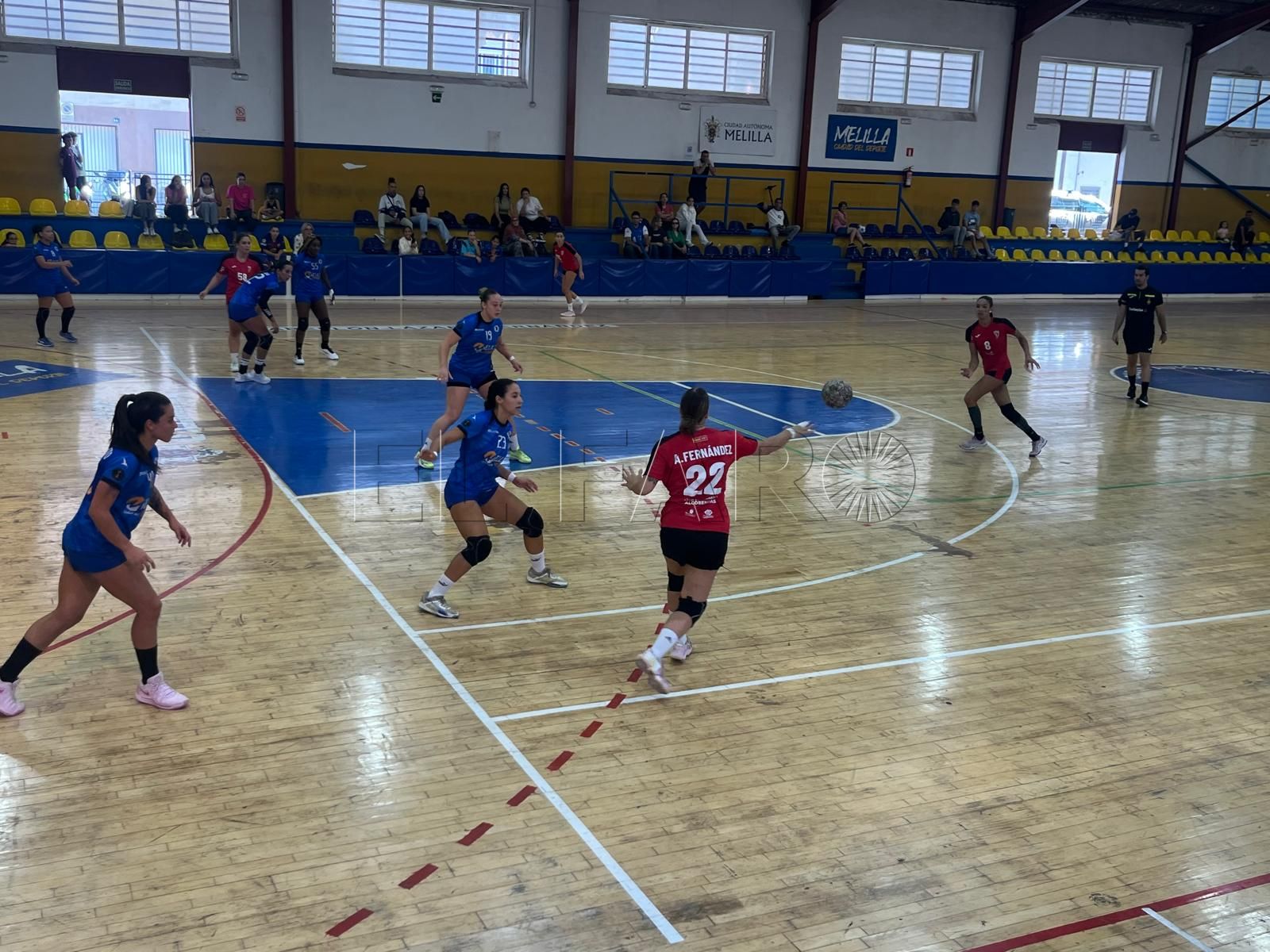 El BM Alcobendas impone su ley en el Lázaro Fernández