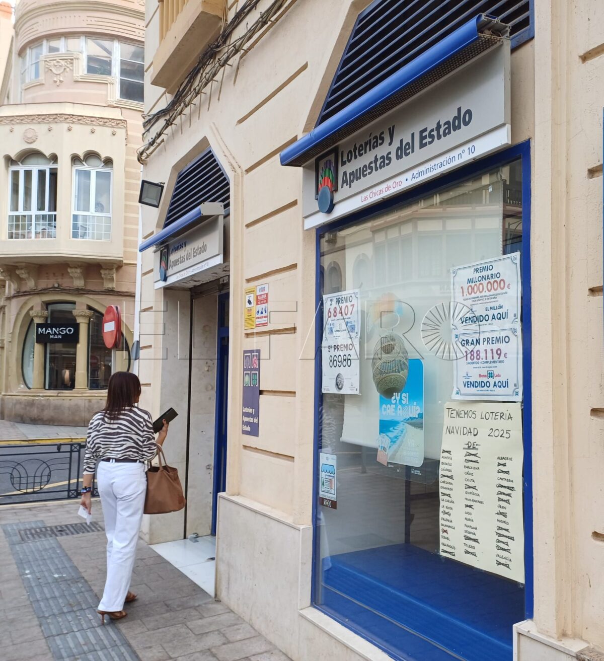 La venta de Lotería de Navidad en Melilla, algo relajada de momento aunque sin perder la esperanza